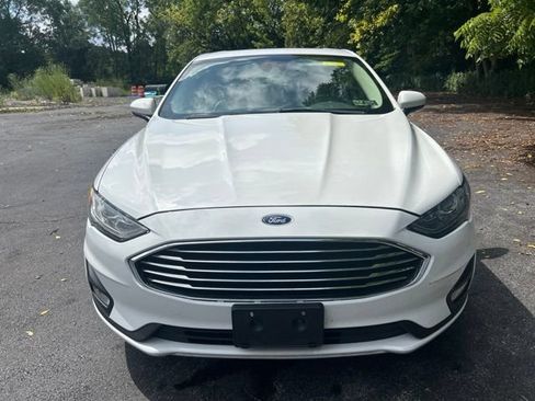 Used 2019 Ford Fusion SE w/ Equipment Group 151A FWD image 8