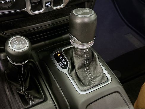 Used 2023 Jeep Wrangler Sahara image 25