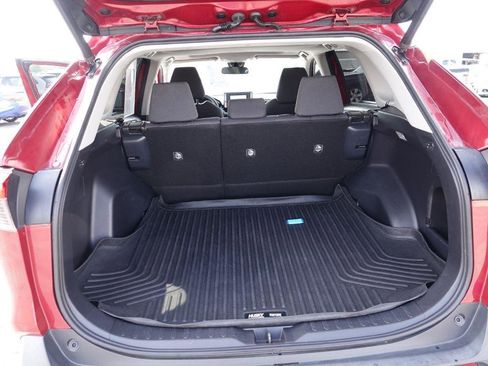 Used 2019 Toyota RAV4 XLE w/ Convenience Package image 14