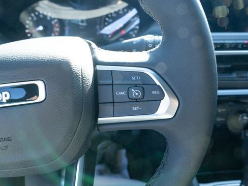 New 2026 Jeep Compass Latitude image 20