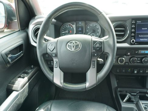 Used 2021 Toyota Tacoma TRD Off-Road w/ TRD Premium Off Road Package AWD/4WD image 16
