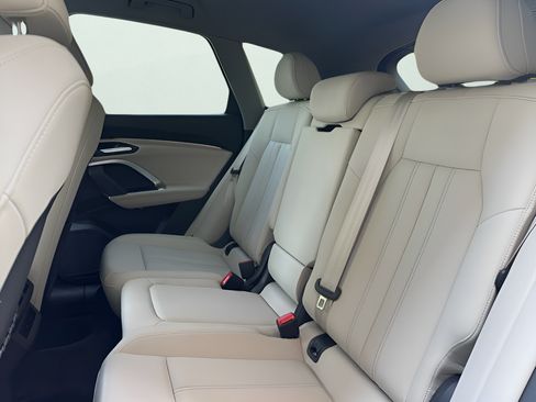 Certified 2025 Audi Q5 Premium AWD/4WD image 35
