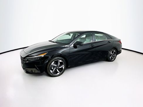 Used 2023 Hyundai Elantra Limited image 4