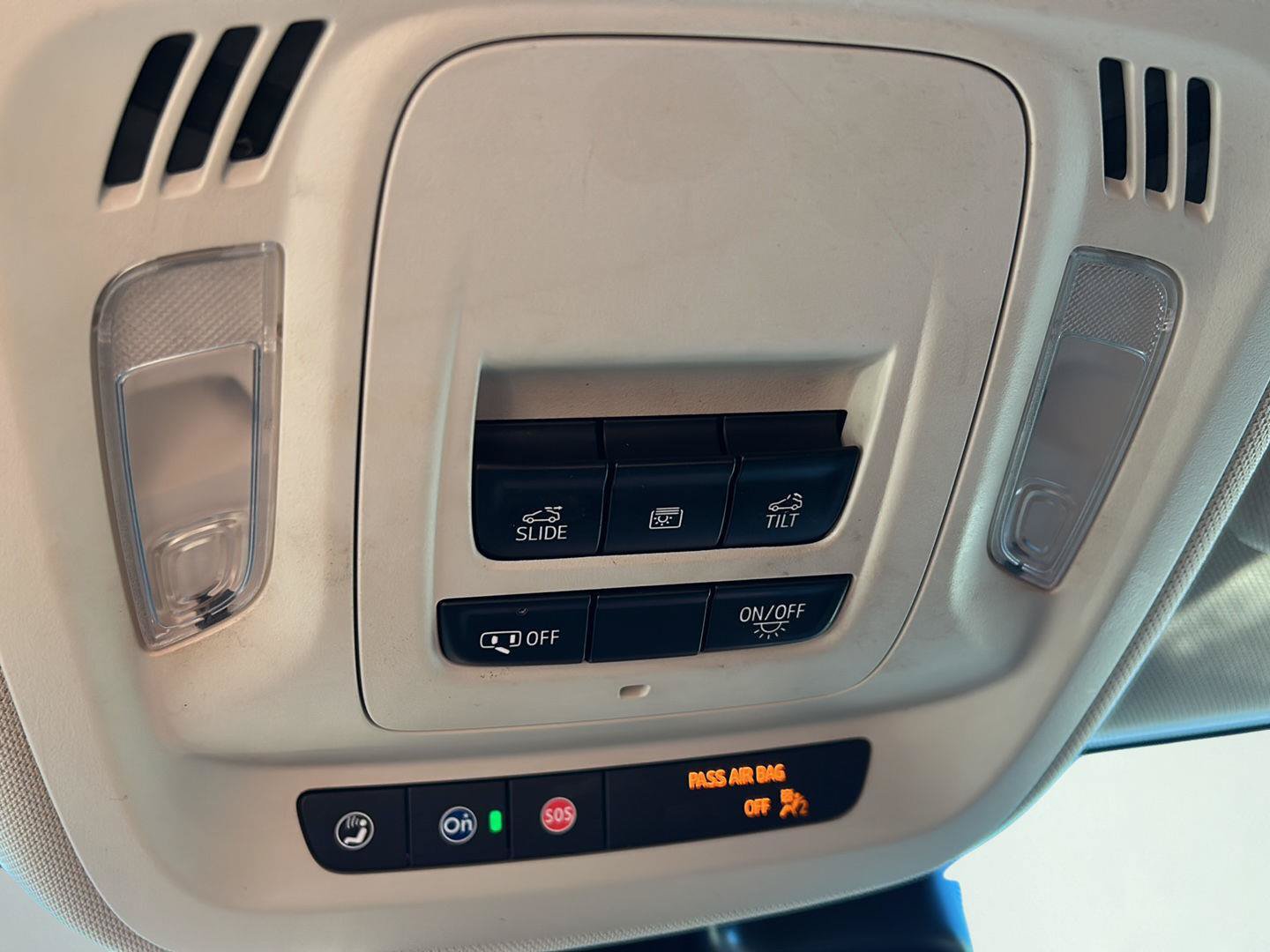 Used 2023 Buick Envision Essence w/ Sport Touring Package FWD image 17