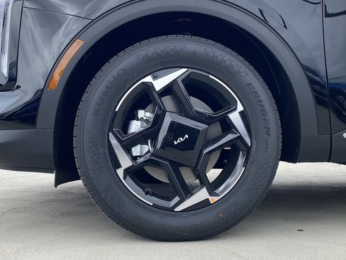 New 2026 Kia Sportage EX FWD image 11