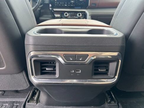 Used 2024 GMC Sierra 2500 Denali Ultimate w/ Max Trailering Package AWD/4WD image 17