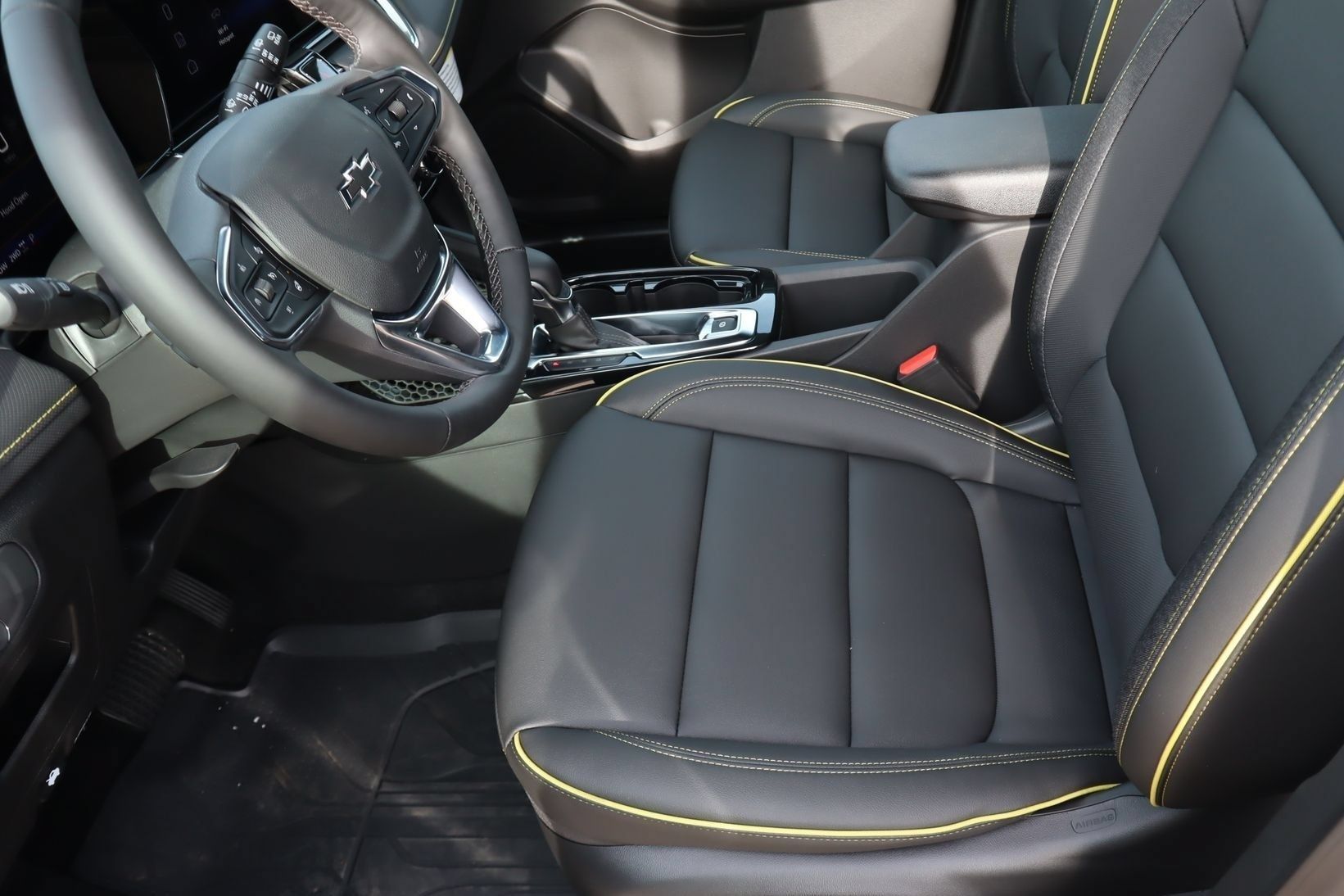 New 2026 Chevrolet TrailBlazer ACTIV w/ Convenience Package AWD/4WD image 13