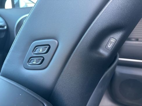 New 2026 Hyundai Ioniq 9 SEL image 13