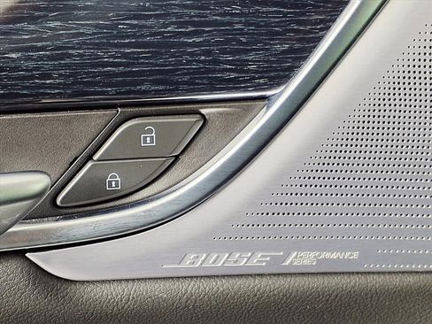 Certified 2025 Cadillac XT5 Premium Luxury FWD image 10