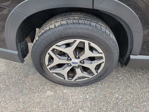 Used 2019 Subaru Forester Premium image 7