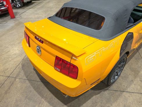 Used 2007 Ford Mustang GT Premium RWD image 16