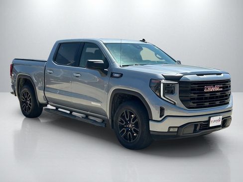 Used 2024 GMC Sierra 1500 Elevation RWD image 3