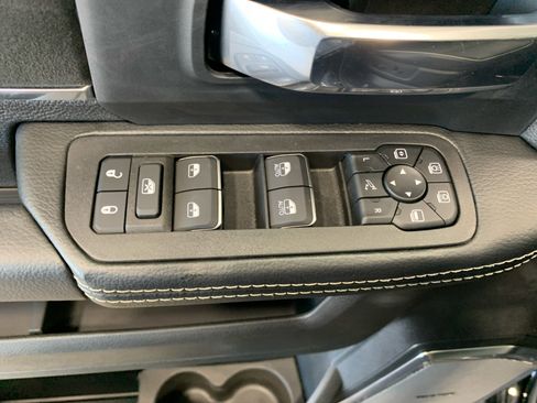 New 2026 RAM 2500 Laramie AWD/4WD image 28