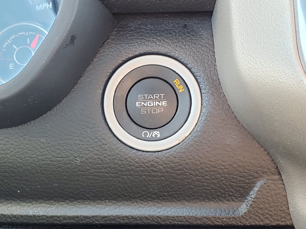 Used 2020 RAM 1500 Laramie AWD/4WD image 13