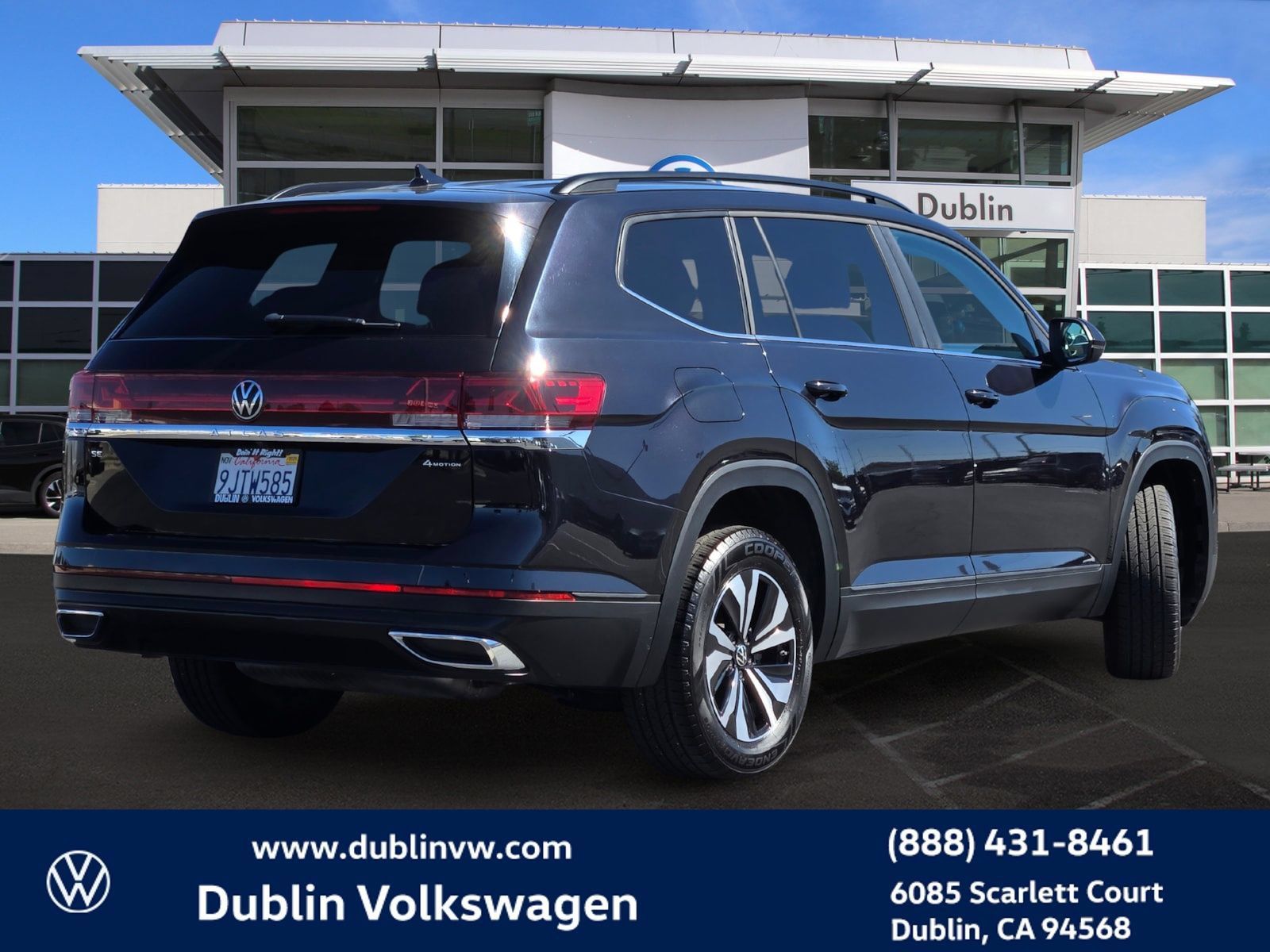 Used 2024 Volkswagen Atlas SE AWD/4WD image 4