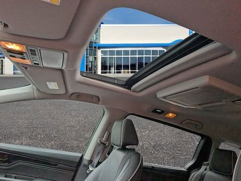 Used 2024 Honda Odyssey Elite image 15