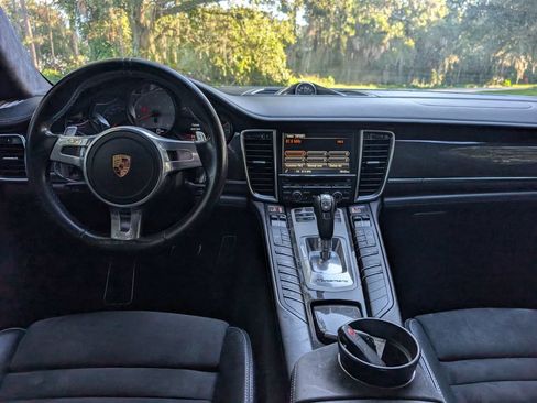 Used 2016 Porsche Panamera GTS AWD/4WD image 9