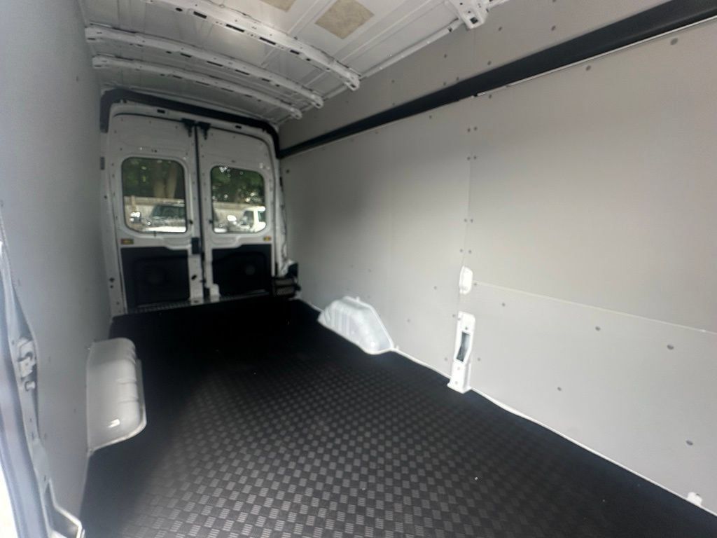 Used 2024 Ford Transit 350 148 High Roof Extended RWD image 5