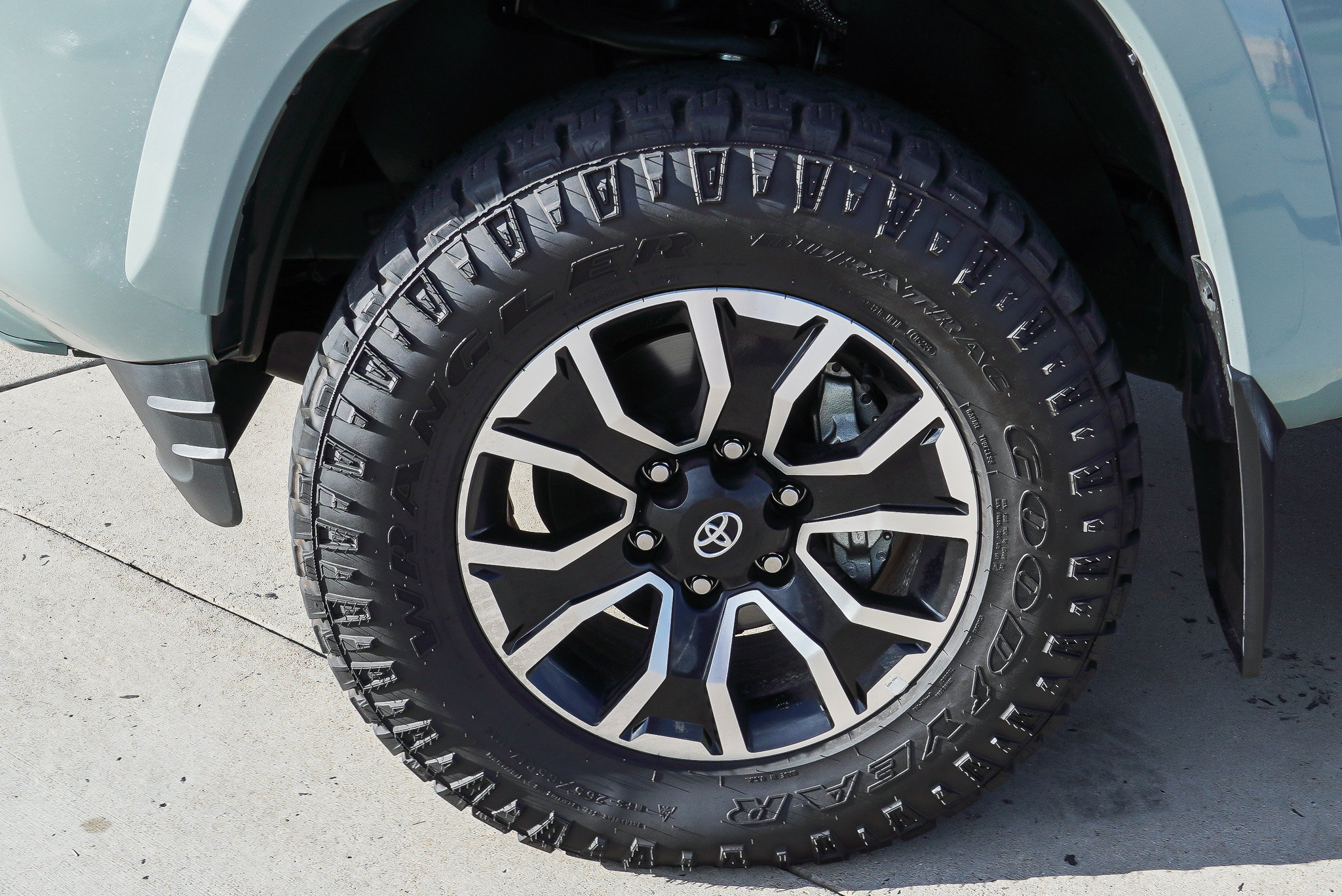 Certified 2023 Toyota Tacoma TRD Sport w/ TRD Premium Sport Package AWD/4WD image 12