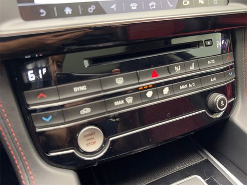 Used 2020 Jaguar F-PACE Checkered Flag image 67