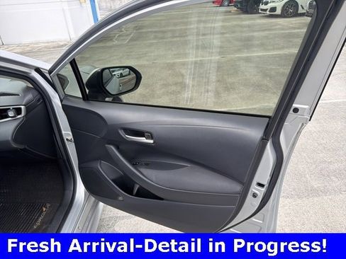 Used 2020 Toyota Corolla LE image 17