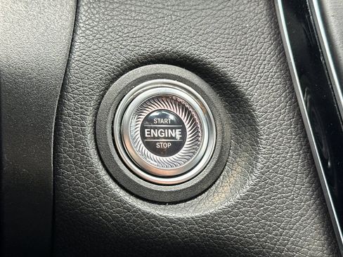 Used 2021 Mercedes-Benz GLC 300 image 22