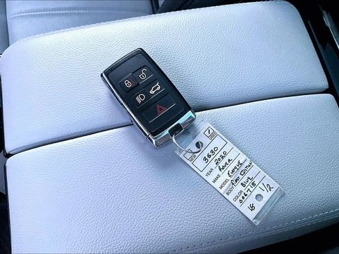 Used 2020 Land Rover Range Rover Evoque First Edition image 34