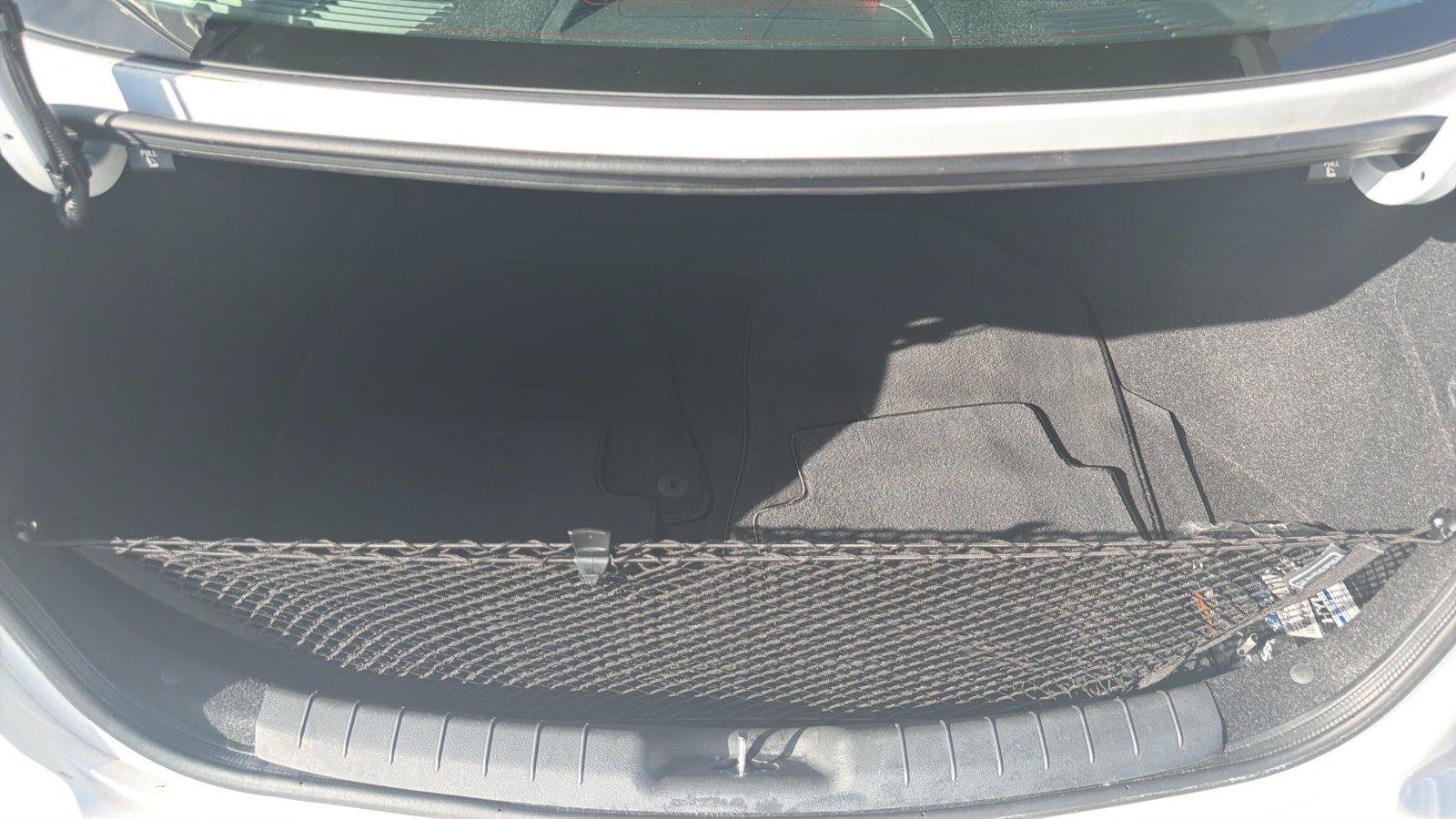 Used 2020 Hyundai Elantra SE w/ Cargo Package (C1) FWD image 17