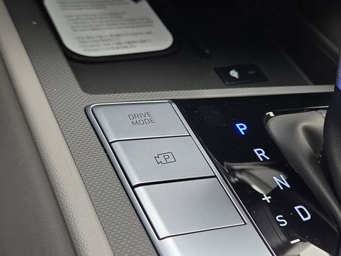 New 2026 Hyundai Elantra Sport FWD image 16