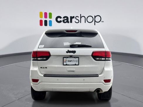Used 2021 Jeep Grand Cherokee Laredo X image 4