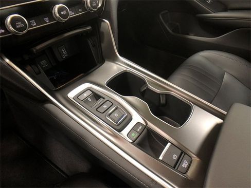 Used 2020 Honda Accord Touring image 23