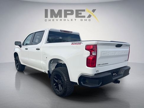Used 2025 Chevrolet Silverado 1500 Custom Trail Boss AWD/4WD image 3