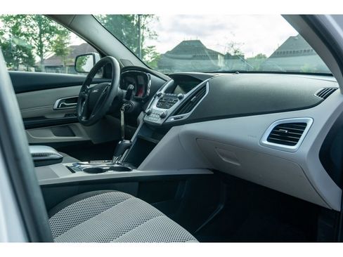 Used 2016 GMC Terrain SLE FWD image 17