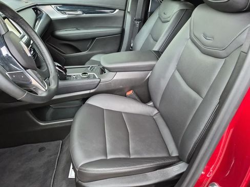 Used 2025 Cadillac XT5 Premium Luxury w/ Technology Package FWD image 15