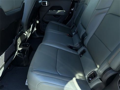 New 2026 Jeep Gladiator Mojave image 19
