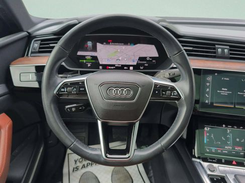 Used 2022 Audi e-tron Prestige w/ Prestige Package AWD/4WD image 24