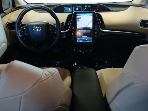 Used 2020 Toyota Prius Limited image 10