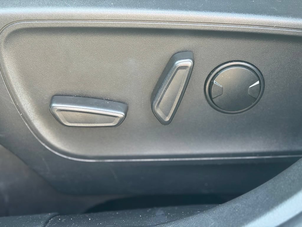 Used 2025 Ford Escape ST-Line AWD/4WD image 21