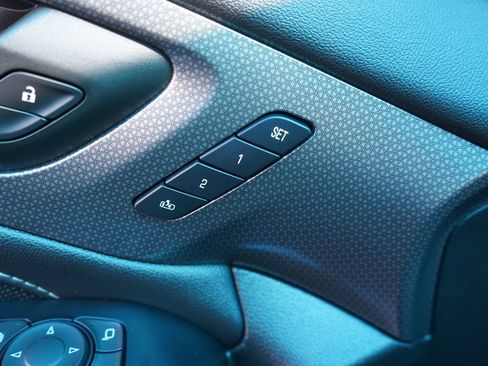 Used 2023 Chevrolet Traverse Premier w/ Redline Edition FWD image 29