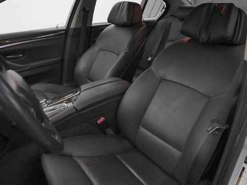 Used 2011 BMW 550i Sedan image 12