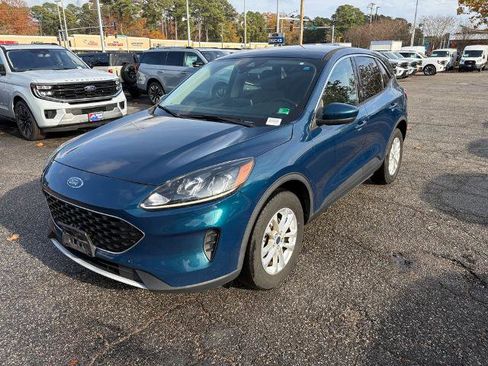 Certified 2020 Ford Escape SE image 1