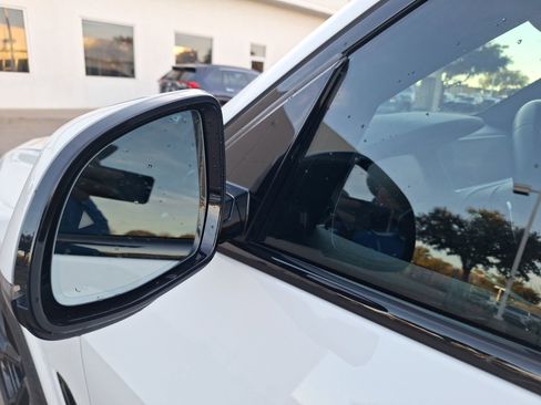 Used 2019 BMW X5 xDrive40i w/ M Sport Package image 14