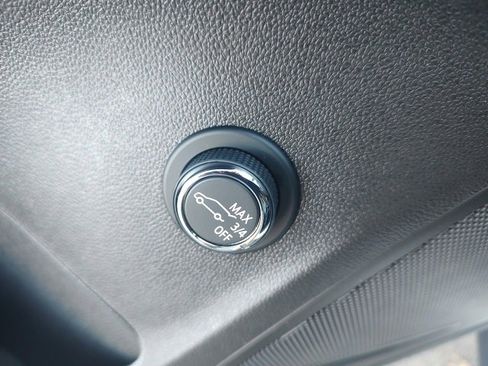 Used 2021 Buick Envision Essence w/ Sport Touring Package image 12