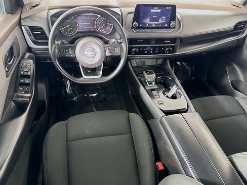 Used 2023 Nissan Rogue S image 17