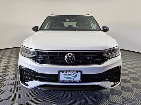 Used 2022 Volkswagen Tiguan SE R-Line AWD/4WD image 2