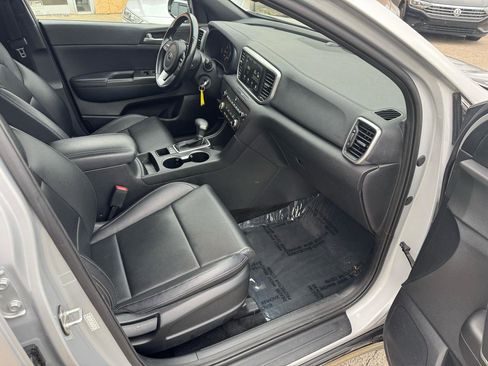 Used 2021 Kia Sportage S image 19