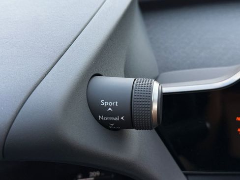 New 2026 Lexus UX 300h AWD image 27