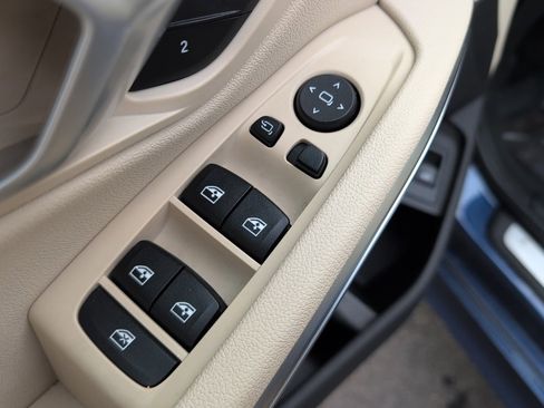 Used 2021 BMW 330i xDrive Sedan w/ Premium Package image 23