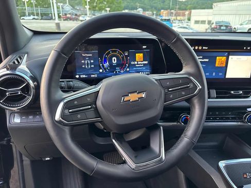 Used 2025 Chevrolet Equinox LT w/ Convenience Package II AWD/4WD image 14
