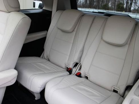 Used 2022 Mercedes-Benz GLS 450 4MATIC image 13